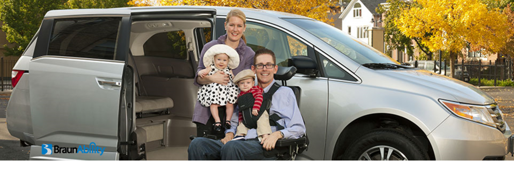 BraunAbility Wheelchair Van - CompanionVan Manual Fold-Out Ramp - Chrysler  Pacifica Voyager - Creative Mobility Group