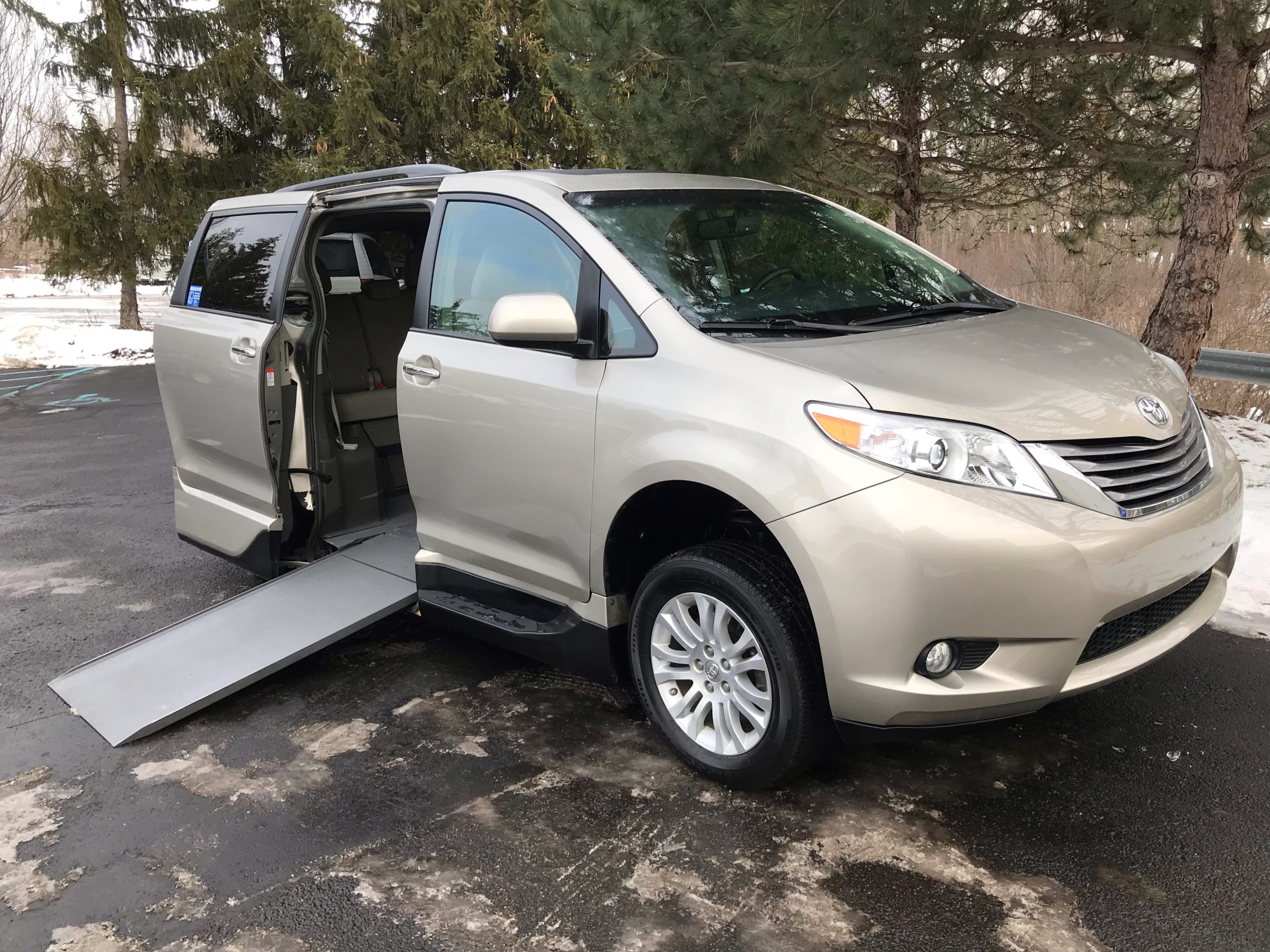 2016 Toyota Sienna XLE Creme Brulee with VMI Northstar Conversion