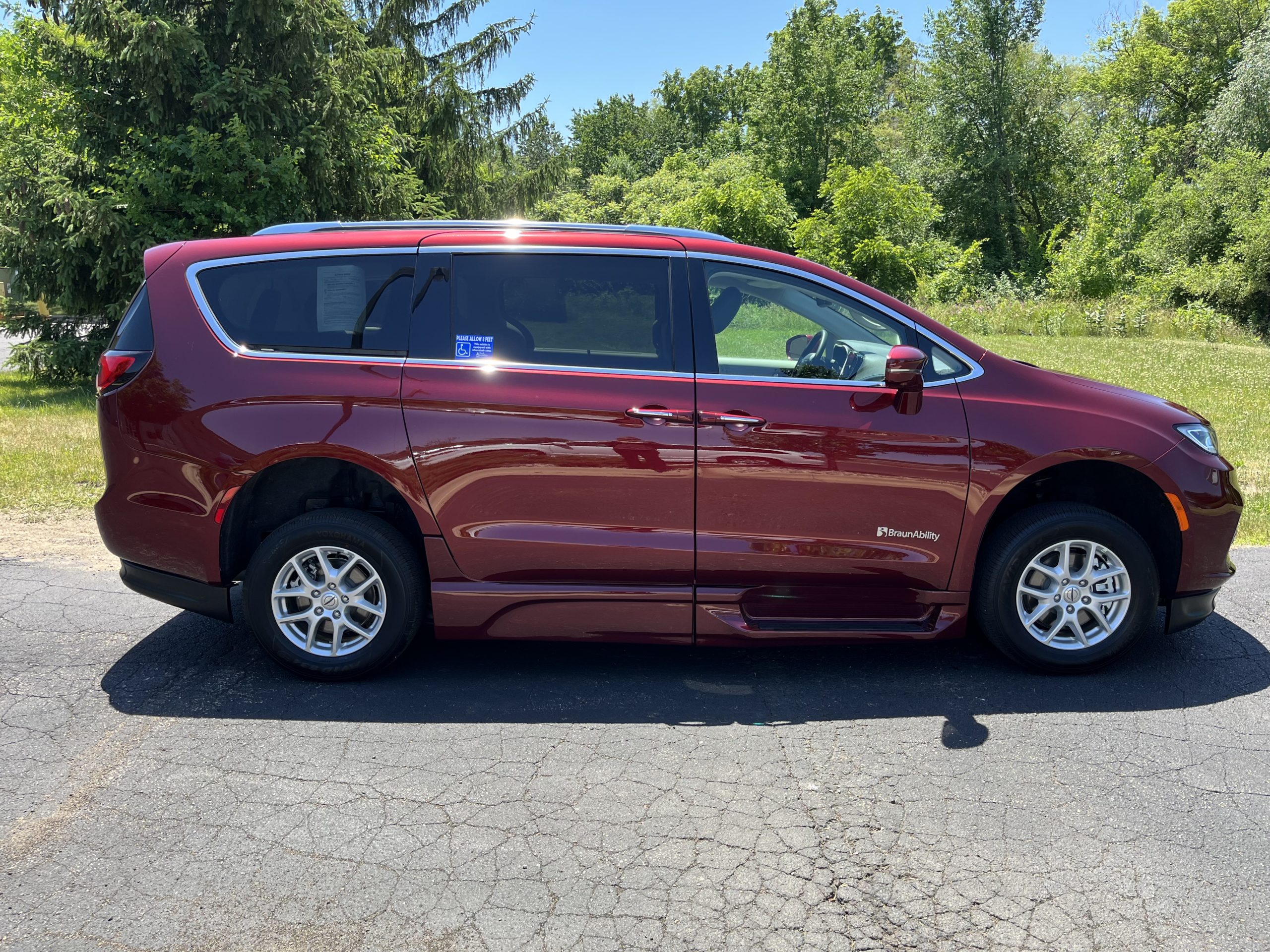 2021 Velvet Red BraunAbility Chrysler Pacifica Touring L with XT