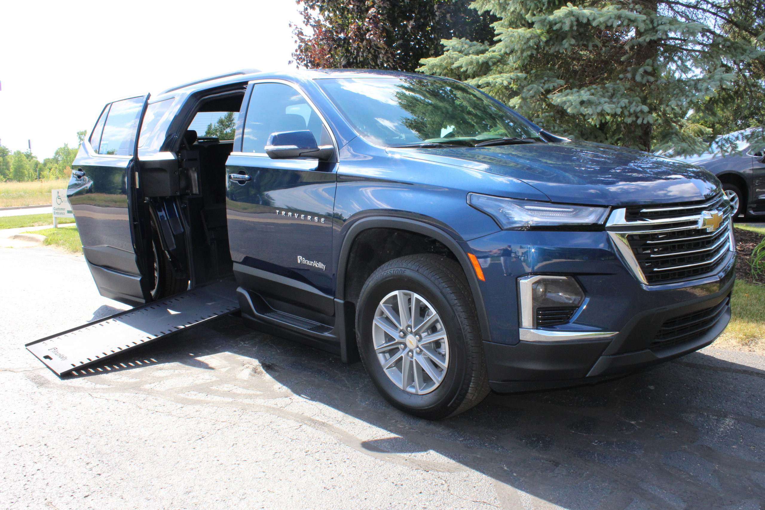 2022 Northsky Blue Chevy Traverse 1LT with BraunAbility XI Conversion