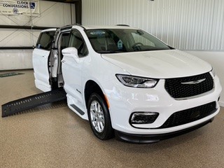 2021 Bright White BraunAbility Chrysler Pacifica Touring L with XT Conversion