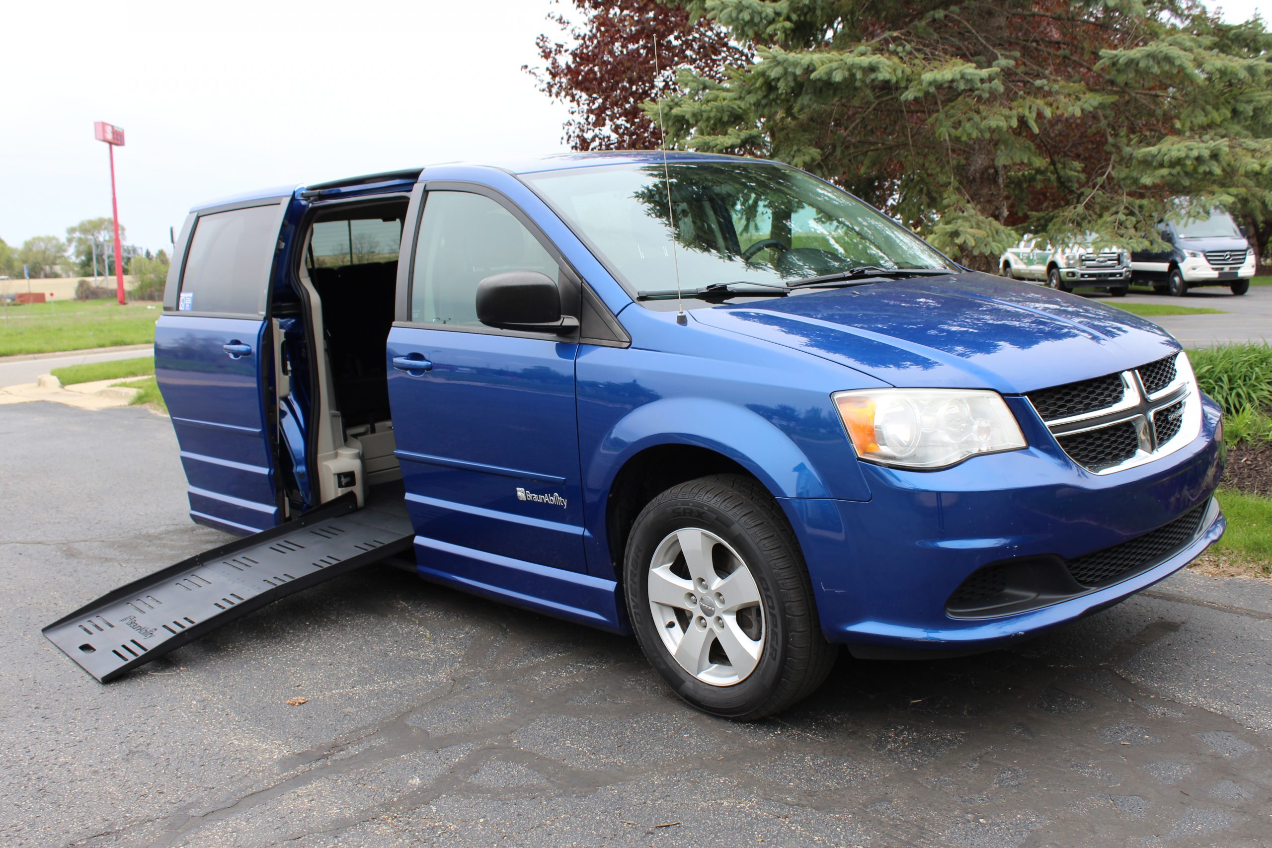 2013 Blue Dodge Grand Caravan SE with BraunAbility EVII Conversion