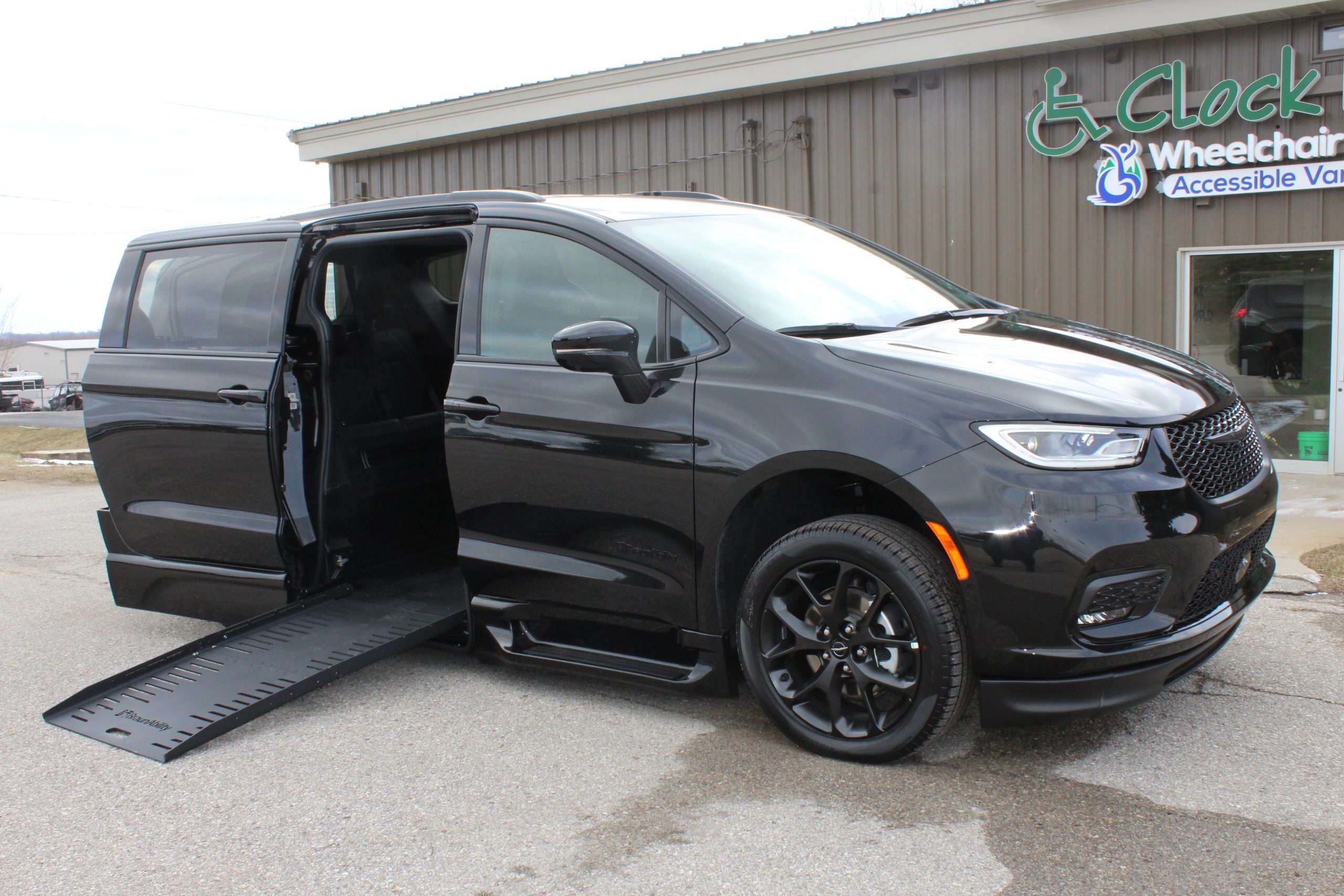 2024 Brilliant Black Chrysler Pacifica Touring L Sport with BraunAbility XT Conversion with Rubber