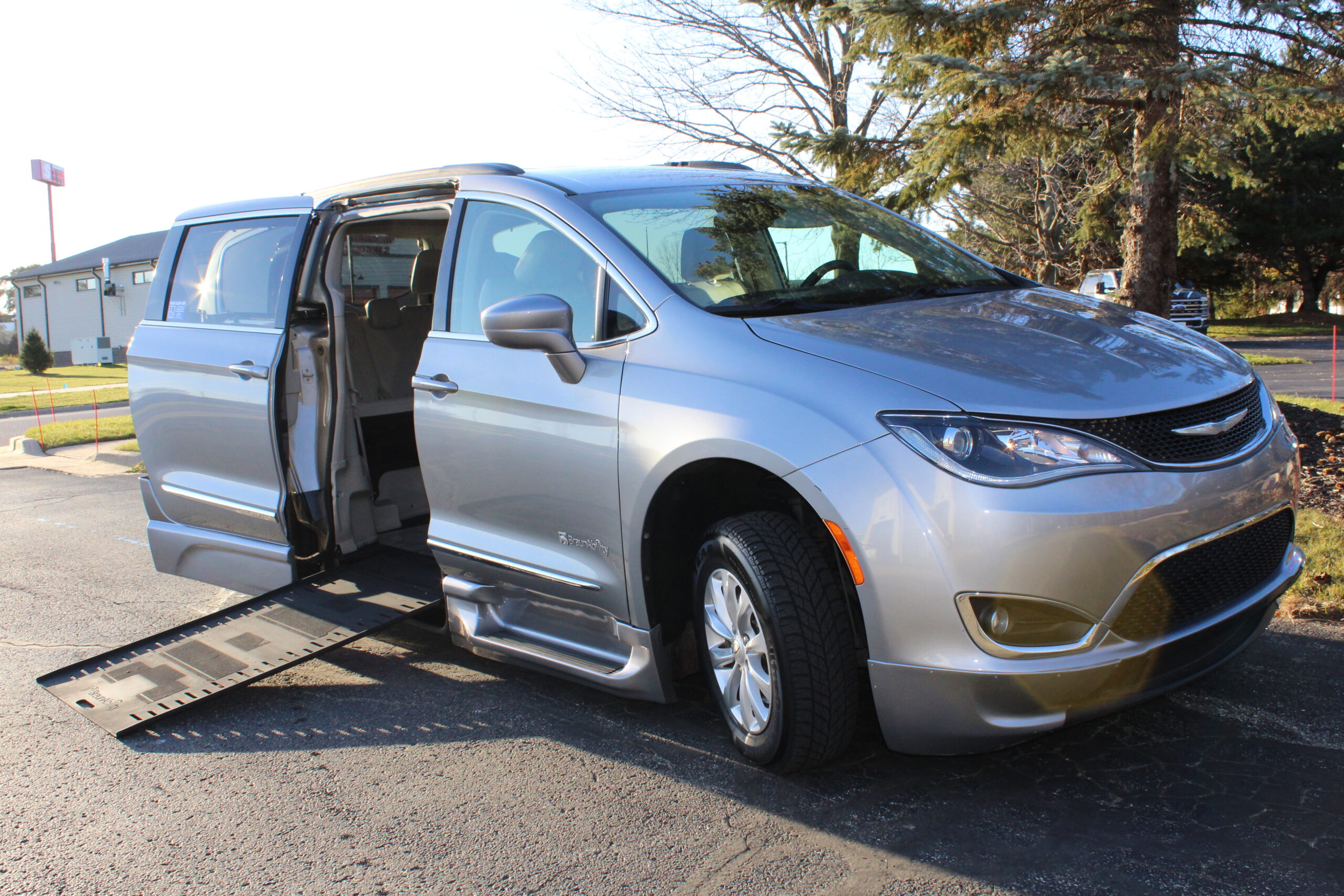 2017 Silver Mist Chrysler Pacifica Touring L with BraunAbility XI Conversion with Rubber